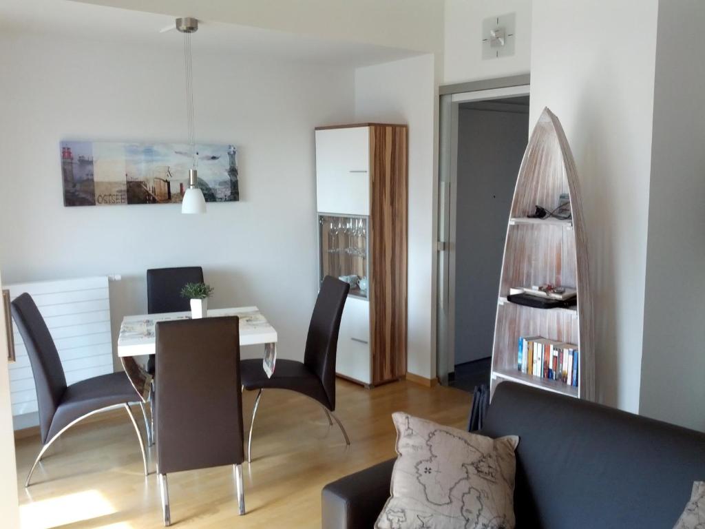 Pier One mit Balkon & Parkplatz - barrierefrei - ABC244 room 2